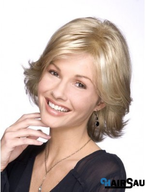 Wavy Blonde Trendy Chin Length Classic Wigs